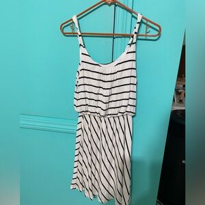 love...ady Black and White Patterned Dress